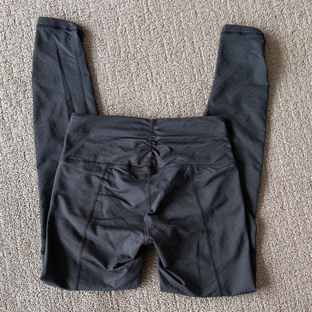 Women’s grey leggings